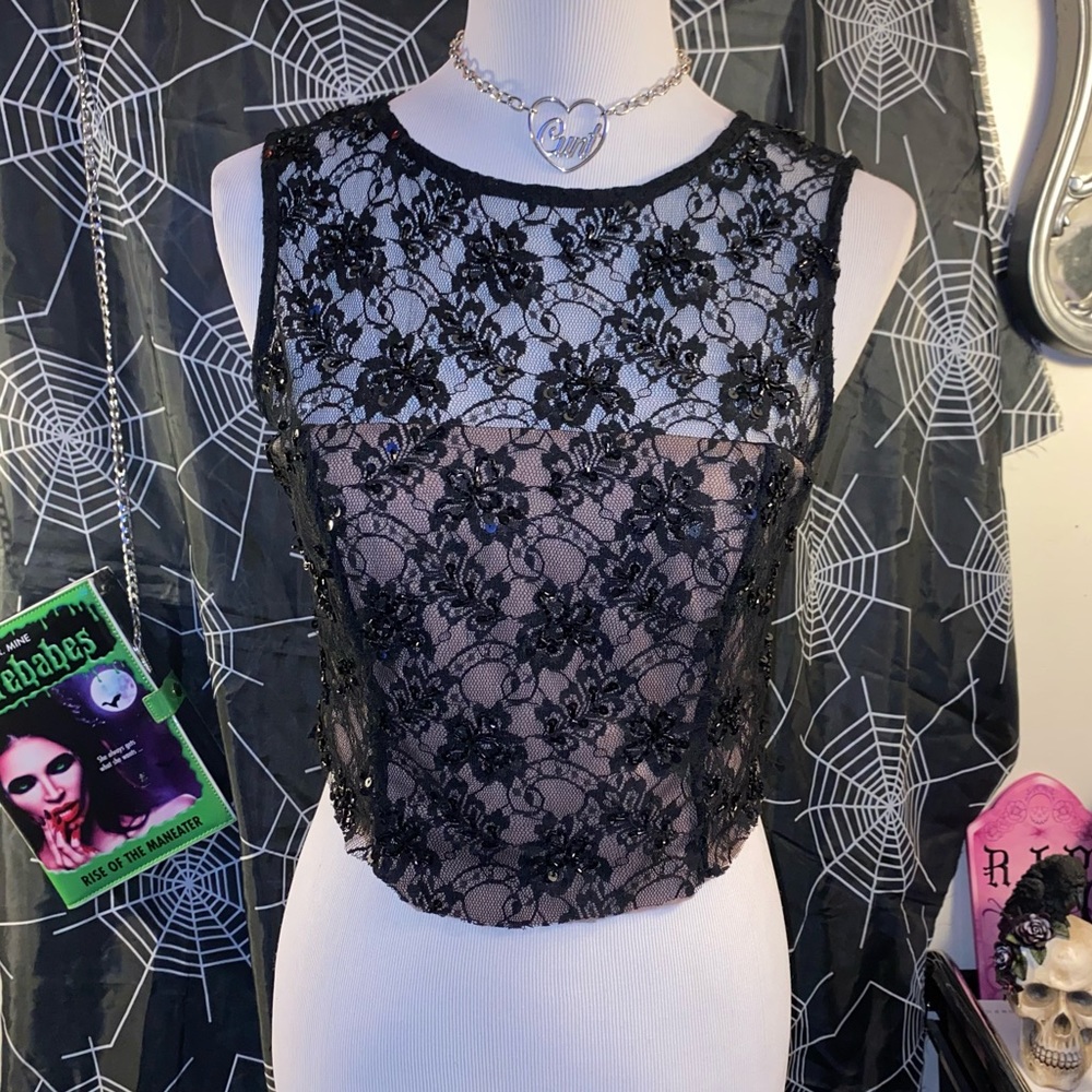 LACE BEADED CROP TOP